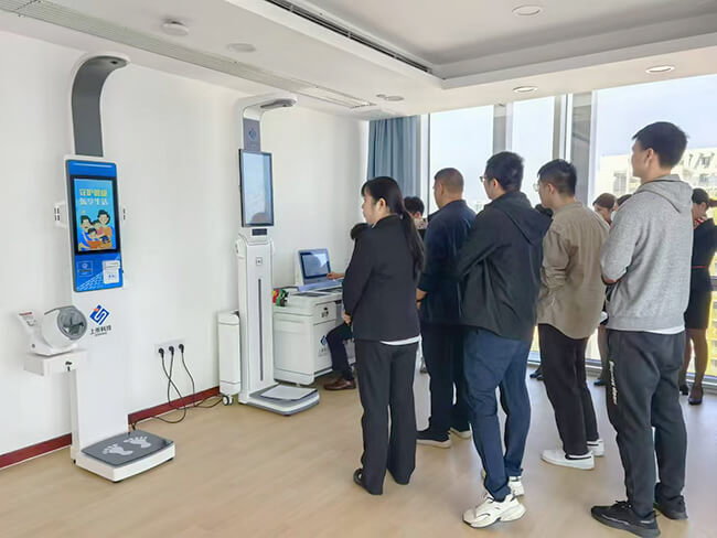 中国联通采购hahabet星辰大海智能健康体检一体机